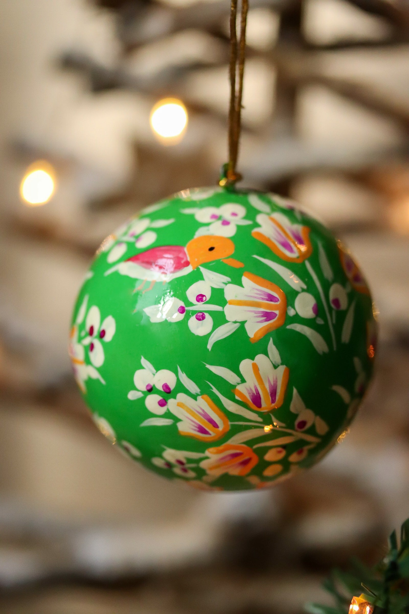 Kerstbal papier-maché (groen vogel)