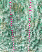 Heavy Vintage Kantha quilt / bedsprei (250x170 cm)