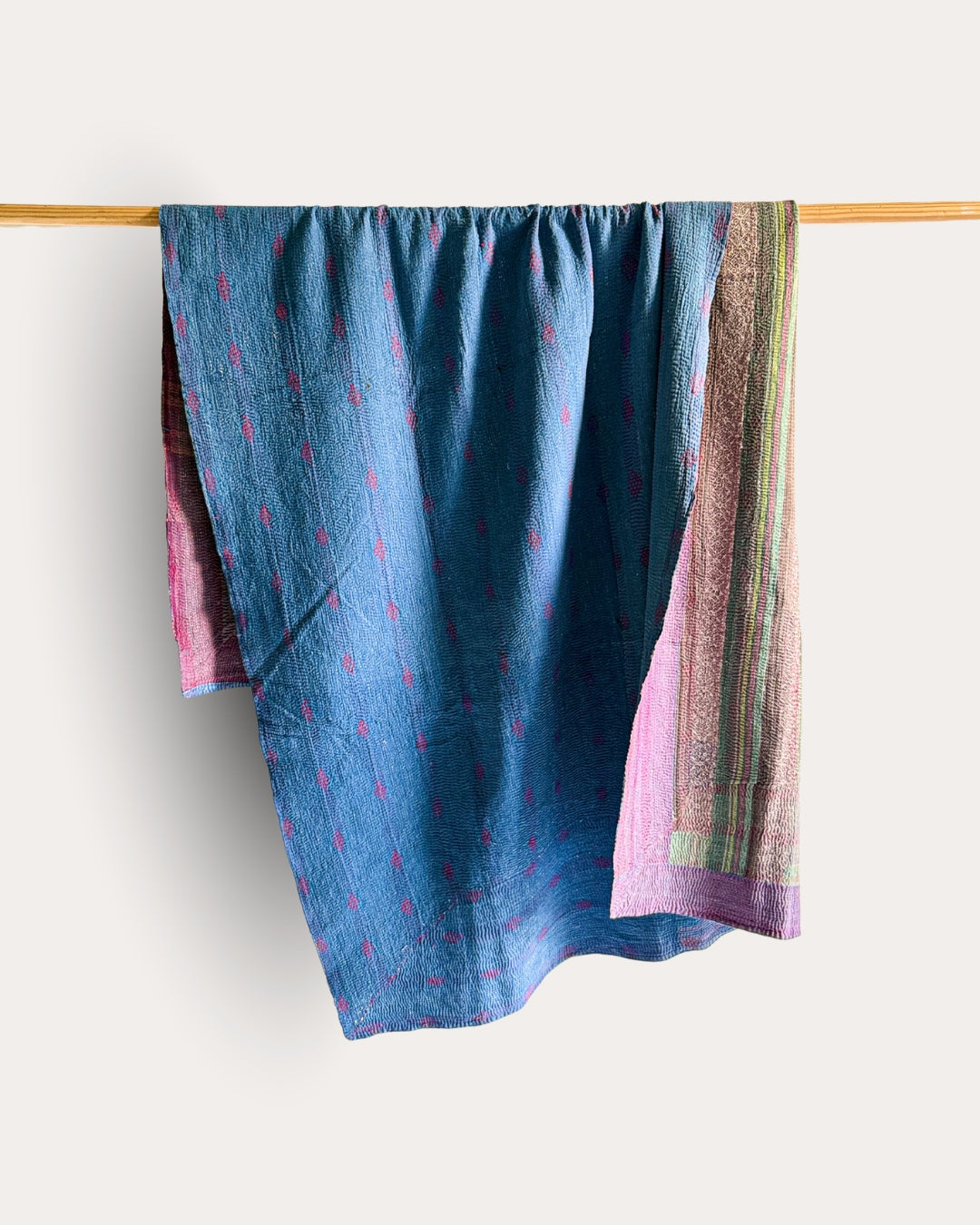 Heavy Vintage Kantha quilt / bedsprei (210x136 cm)