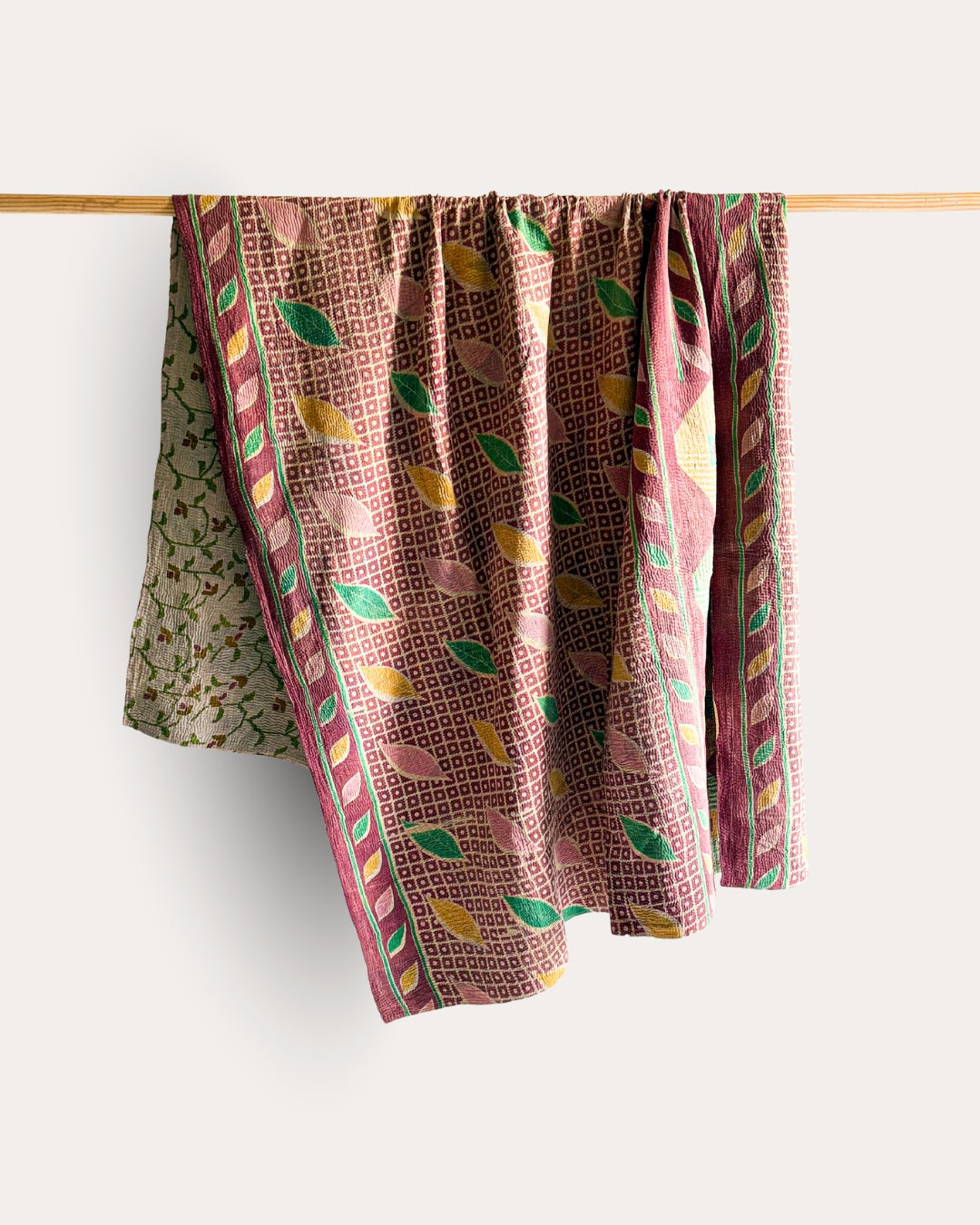 Vintage Kantha quilt / bedsprei (220x144 cm)