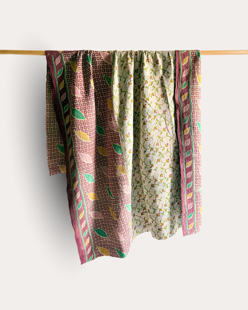 Vintage Kantha quilt / bedsprei (220x144 cm)