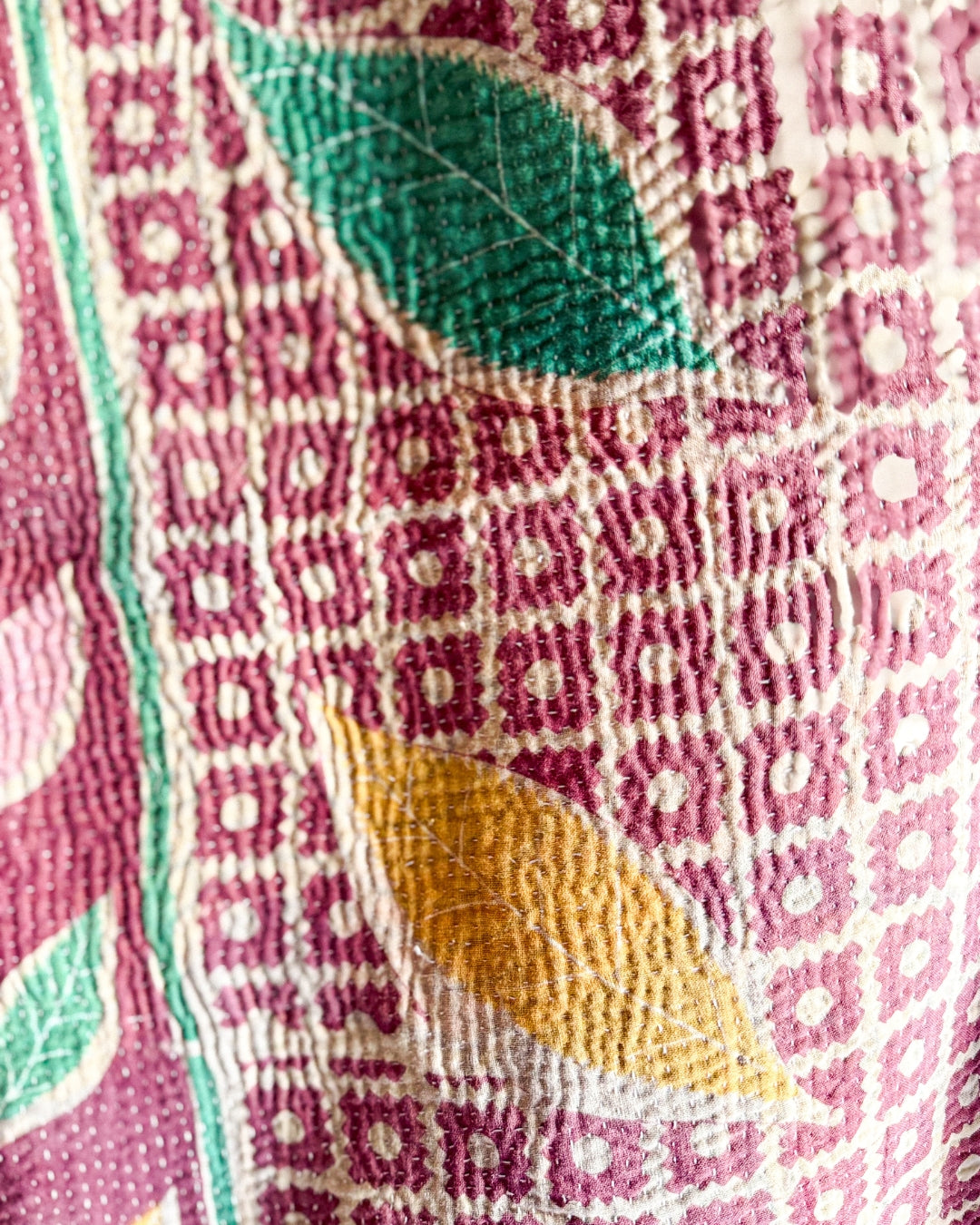 Vintage Kantha quilt / bedsprei (220x144 cm)