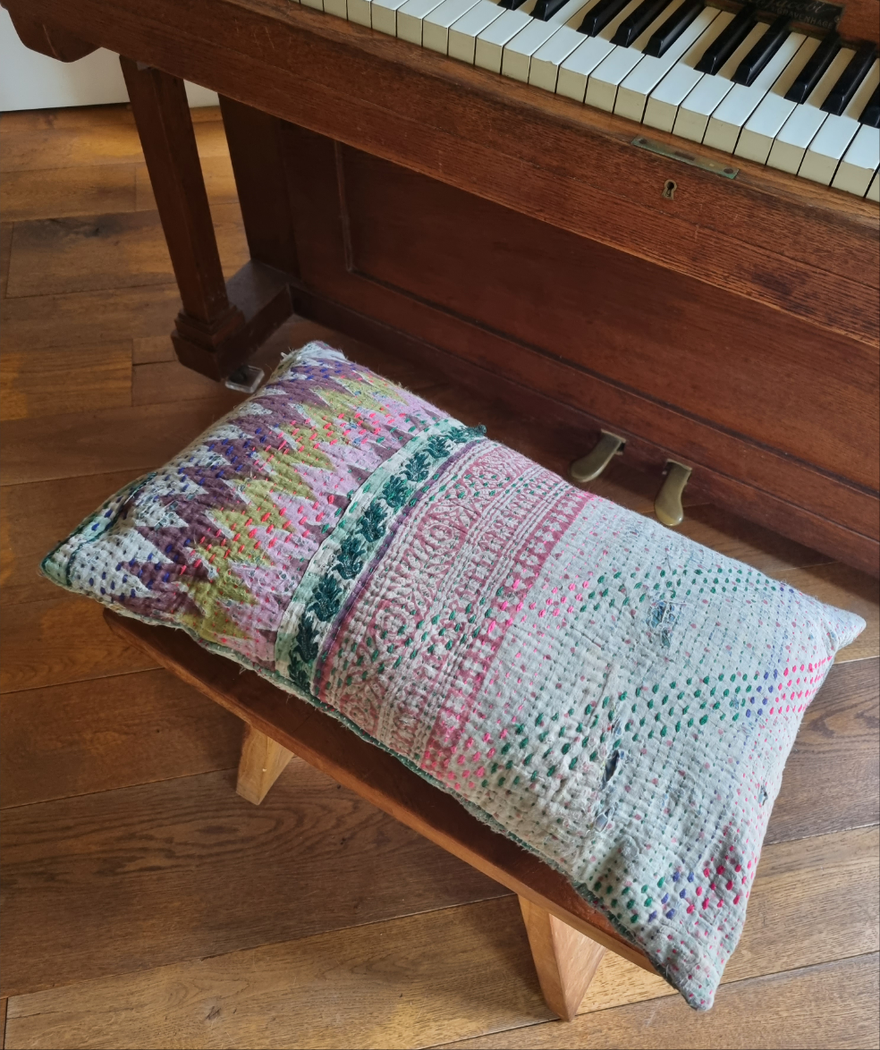 vintage kantha kussen