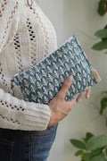 pouch, etui, paspoort hoes, make-up tasje

