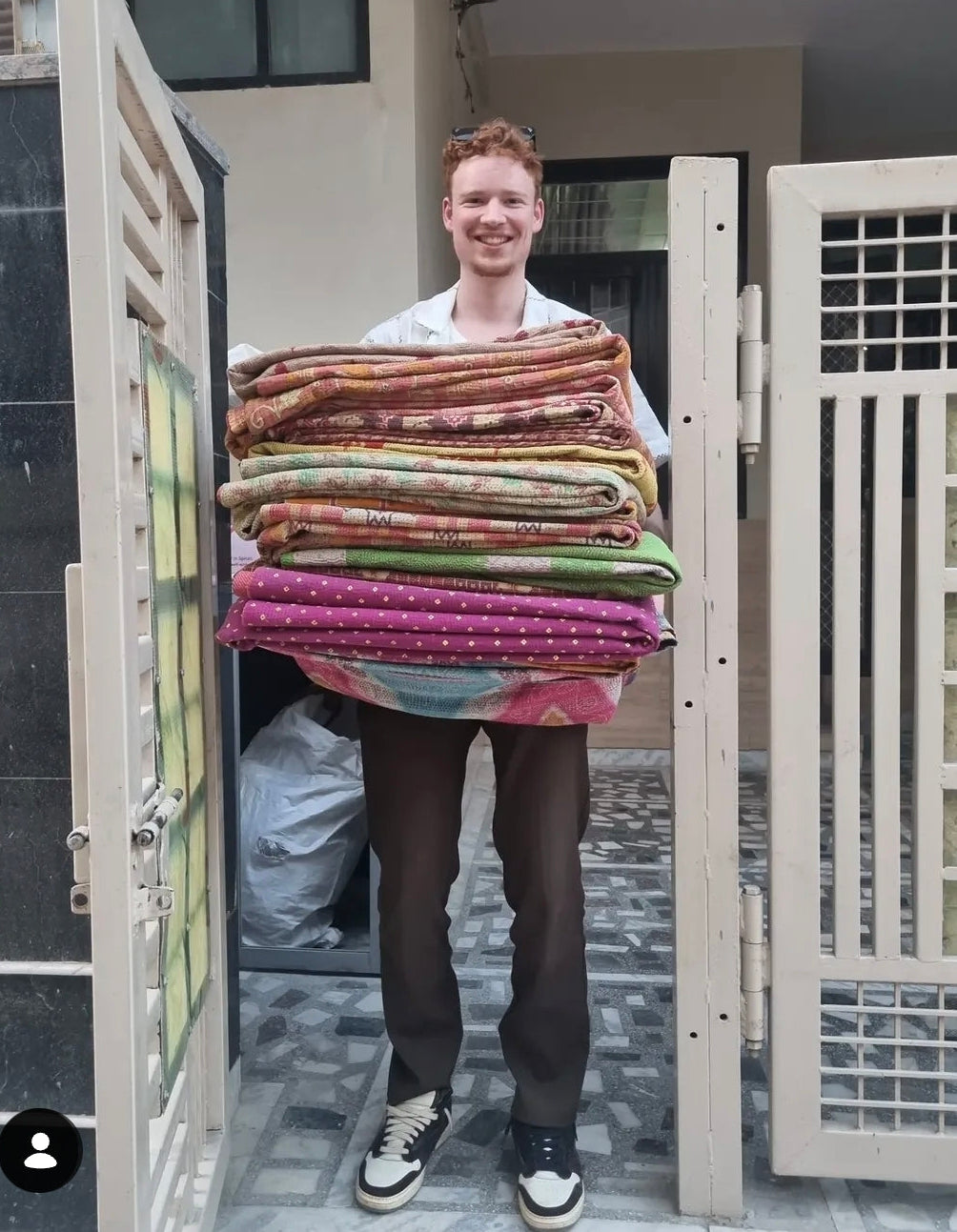 Heavy Vintage Kantha quilt / bedsprei (180x140 cm)