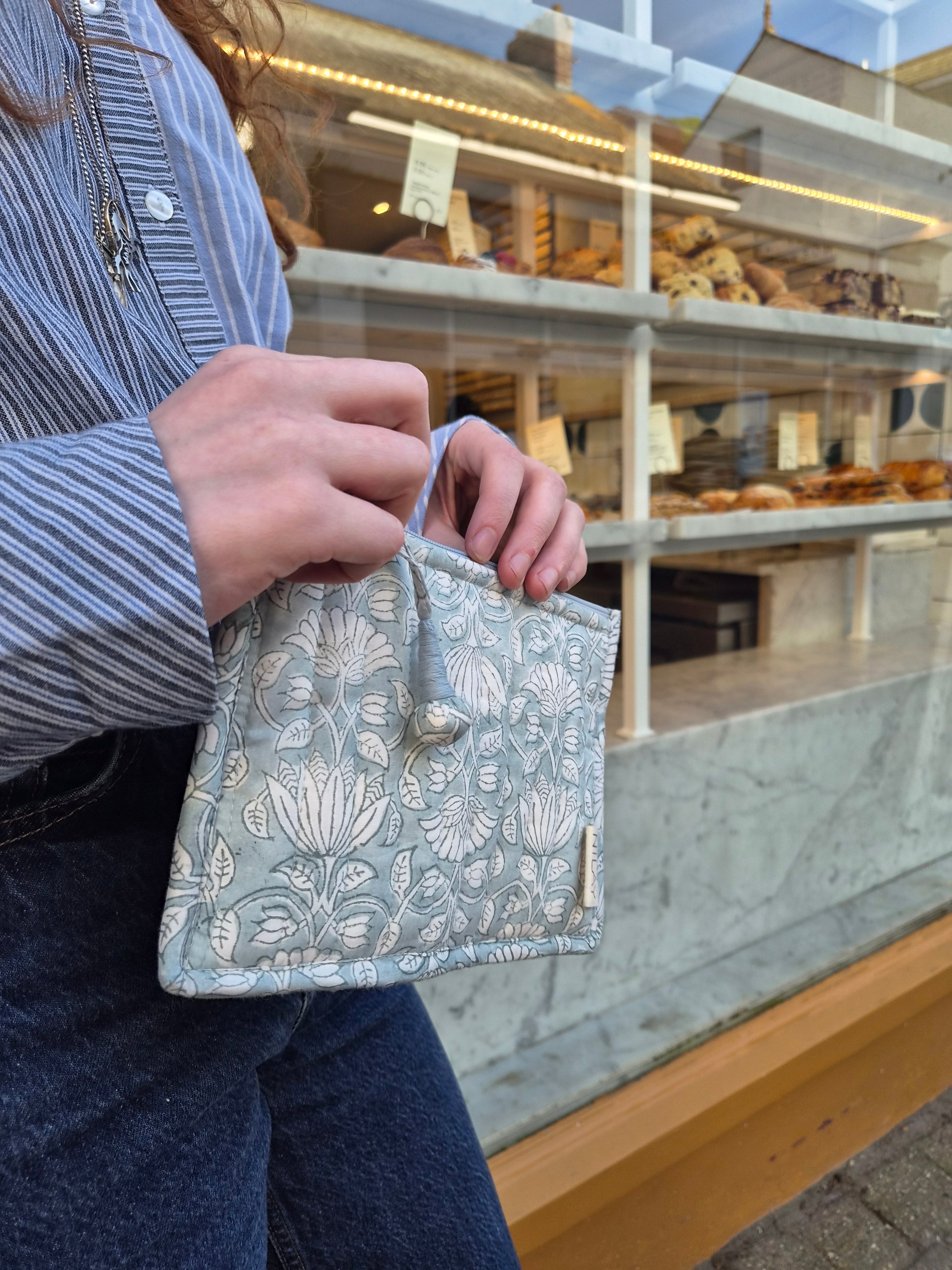 Pouch Eesha