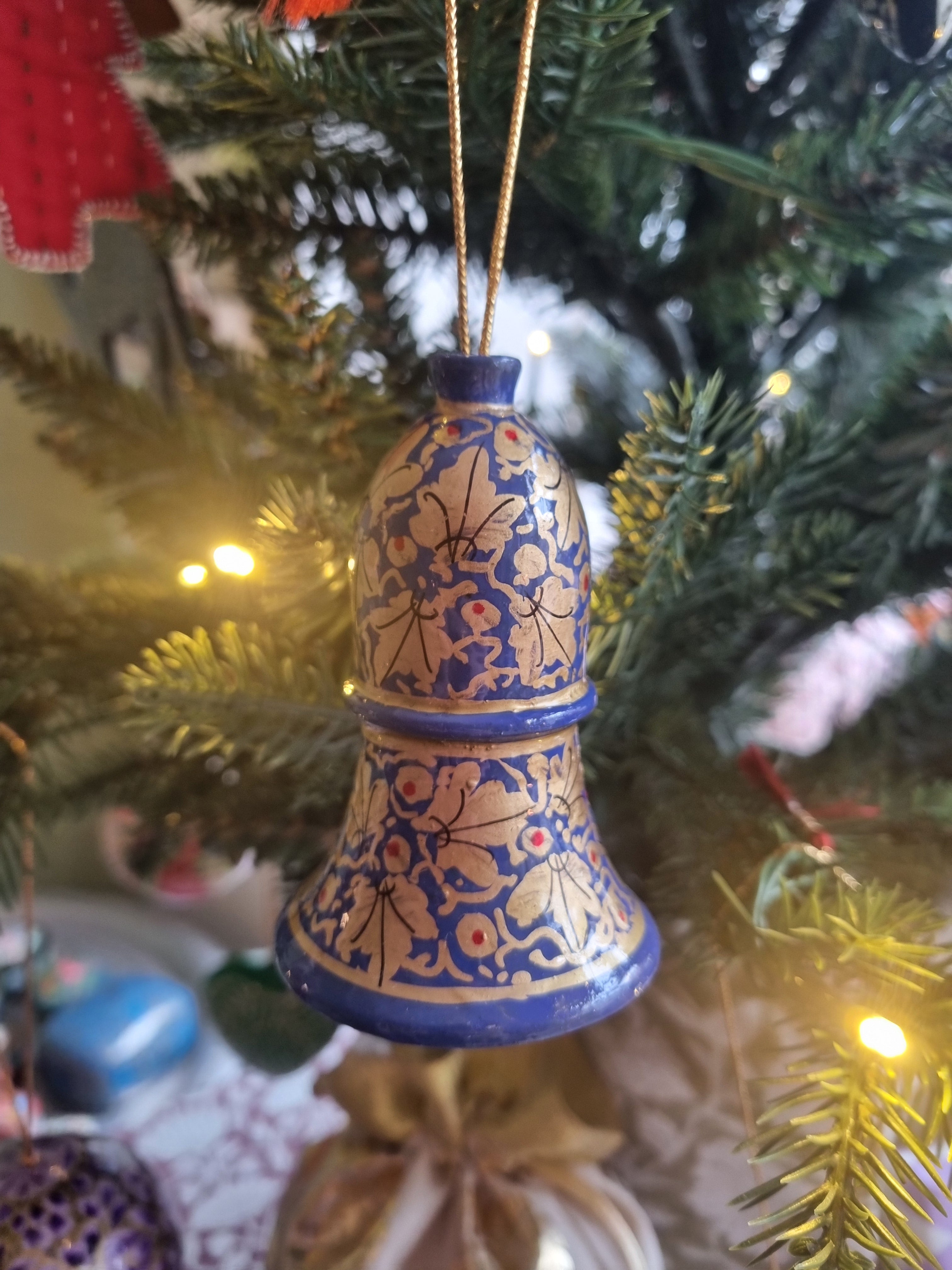 Kerstbel papier-maché