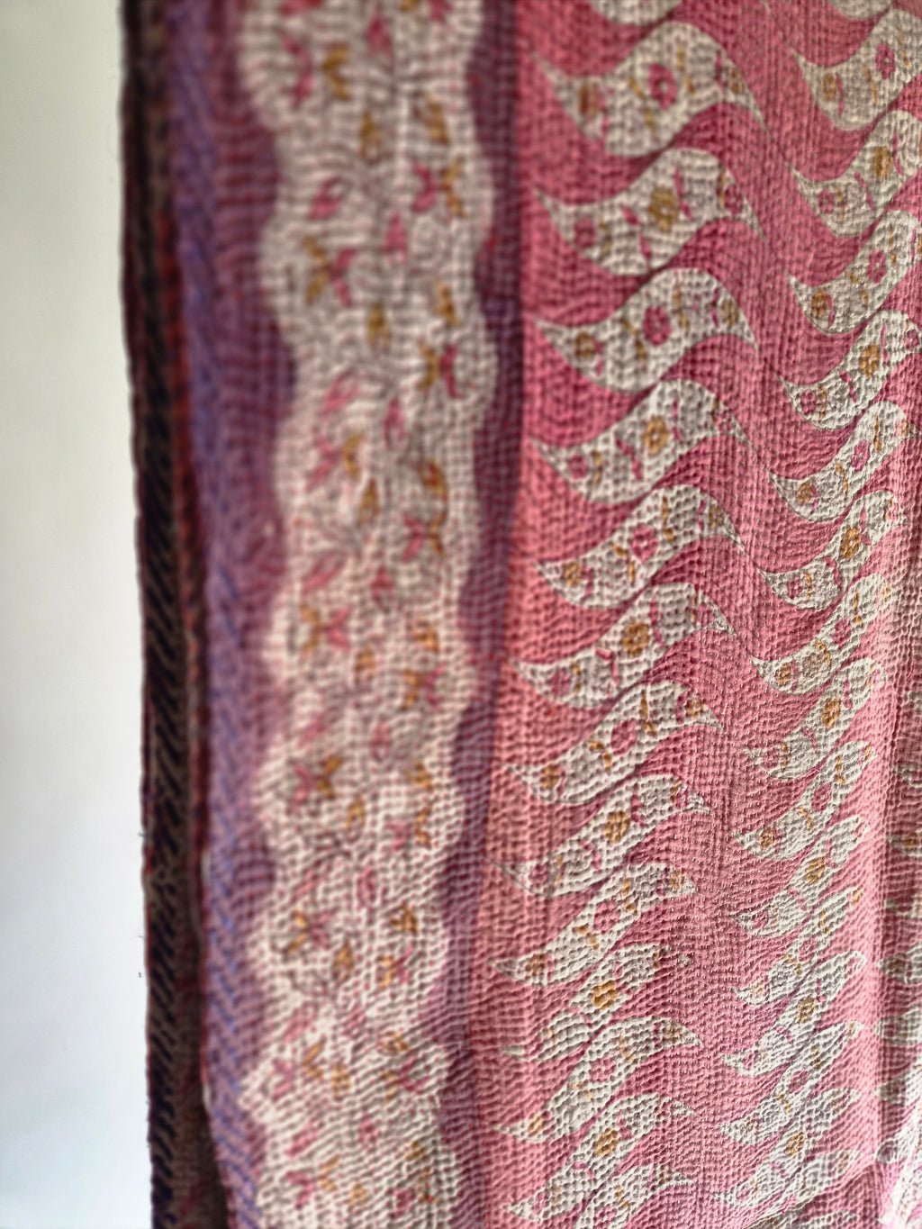Vintage Kantha quilt / bedsprei (230x140 cm)