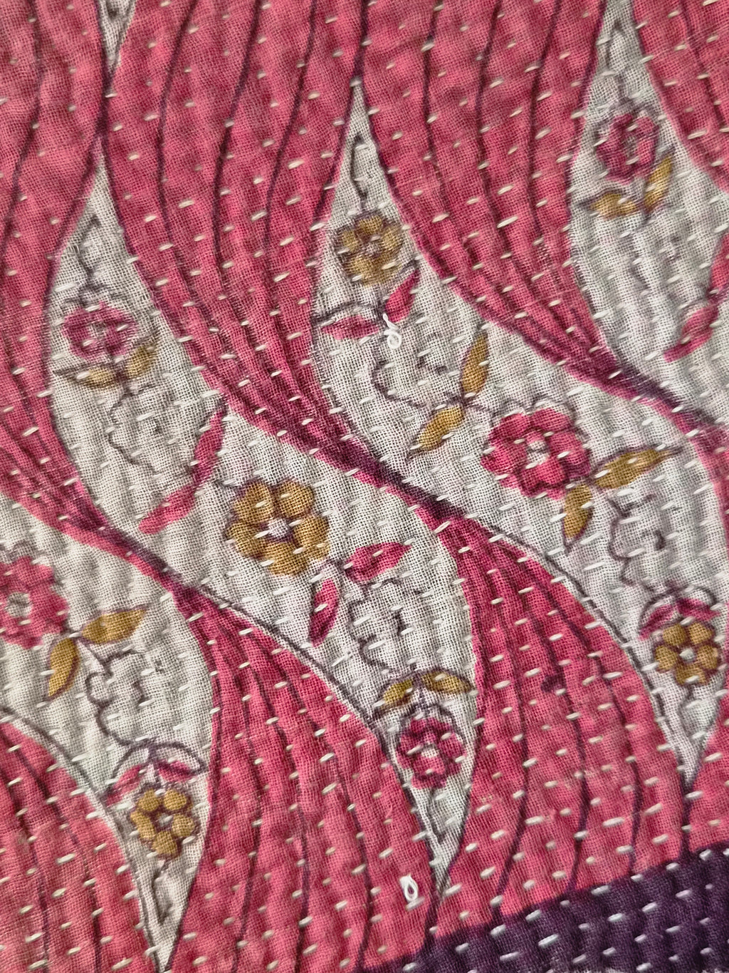 Vintage Kantha quilt / bedsprei (230x140 cm)