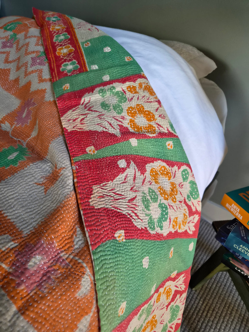Vintage Kantha quilt / bedsprei (220x155cm)